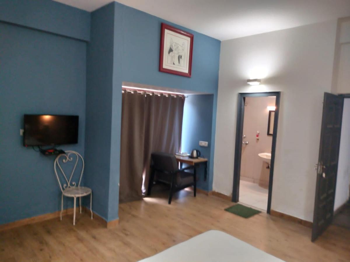 Divine Inn Couple Friendly Hotel Near Sector 51 Metro Station Noida Kültér fotó