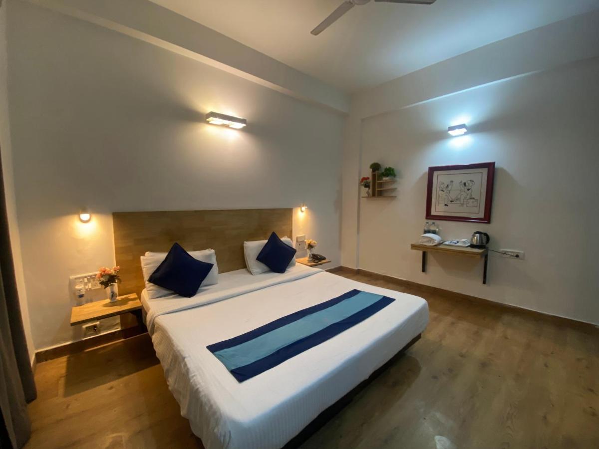 Divine Inn Couple Friendly Hotel Near Sector 51 Metro Station Noida Kültér fotó