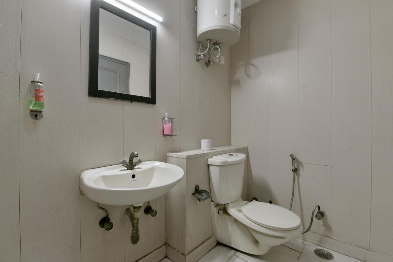 Divine Inn Couple Friendly Hotel Near Sector 51 Metro Station Noida Kültér fotó